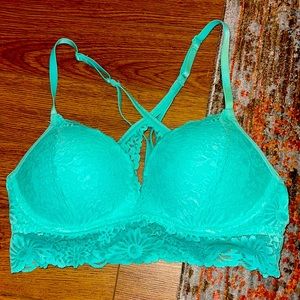 Mint lace push-up bra